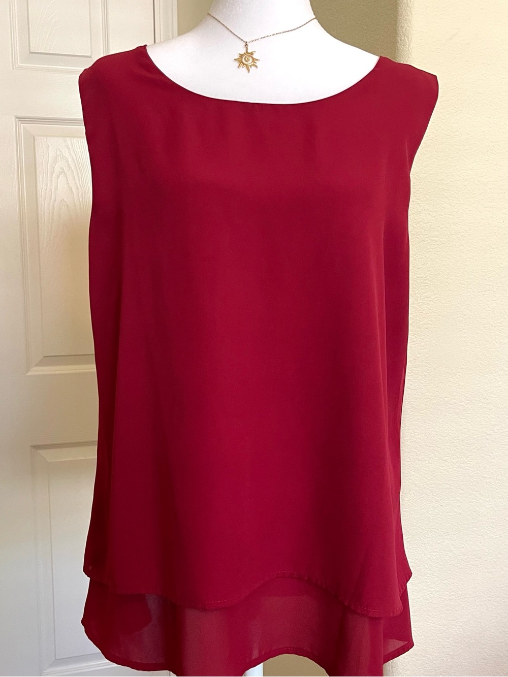 Sleeveless Layered Chiffon Blouse in Red
